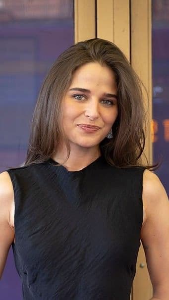 Stephanie Nur